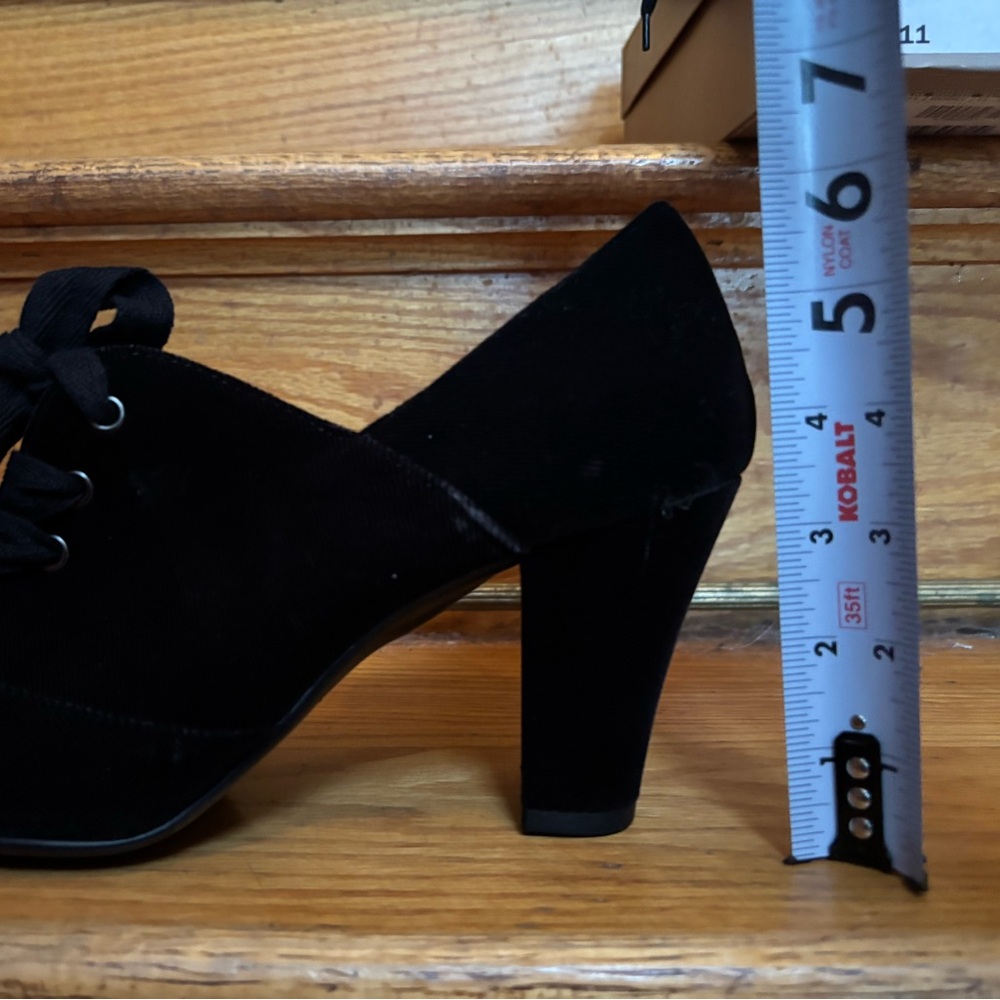 Aerosoles Minor Role Style Women's Black Velvet Heels Size 11 - Picture 7 of 7